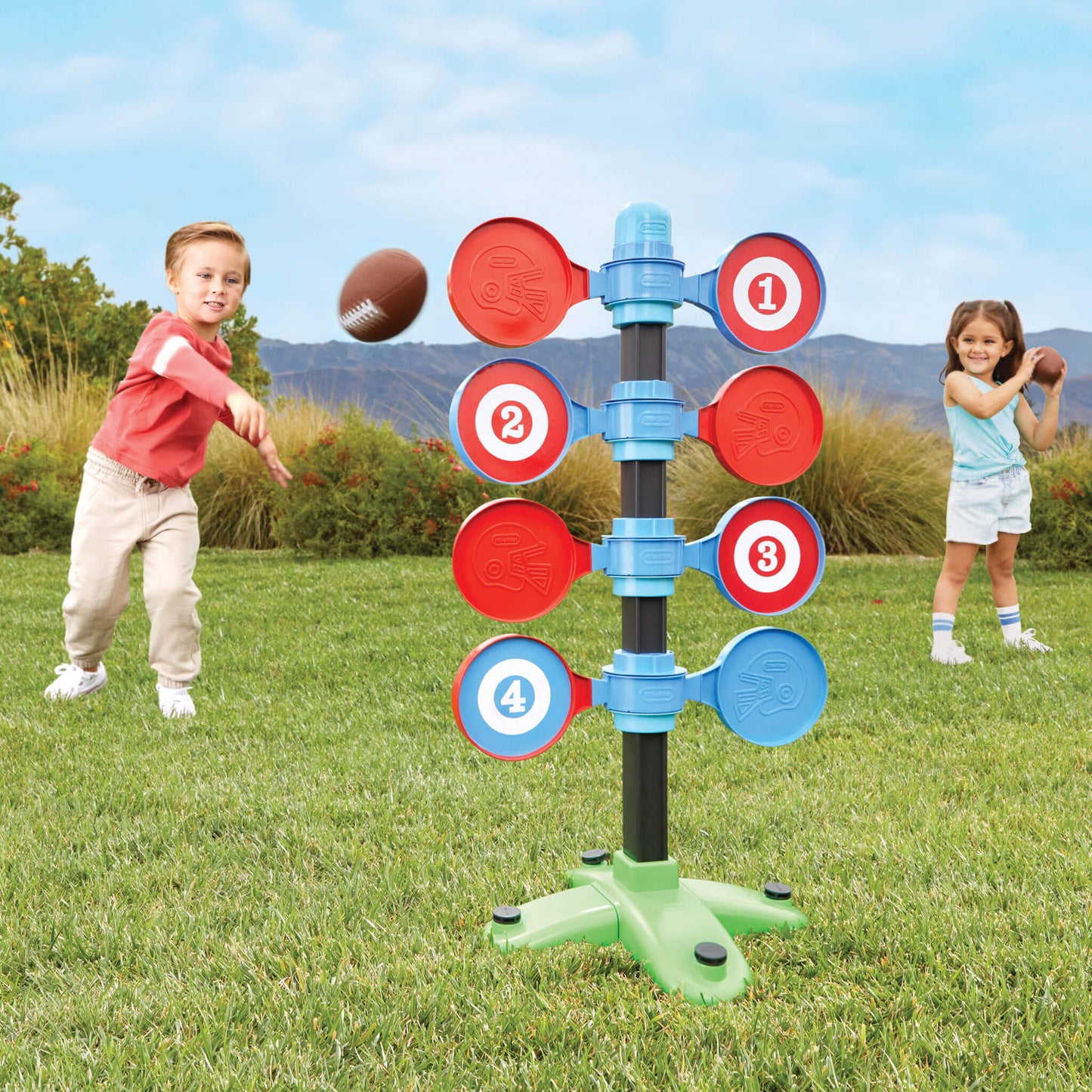Little Tikes Football Pass Battle | Featured