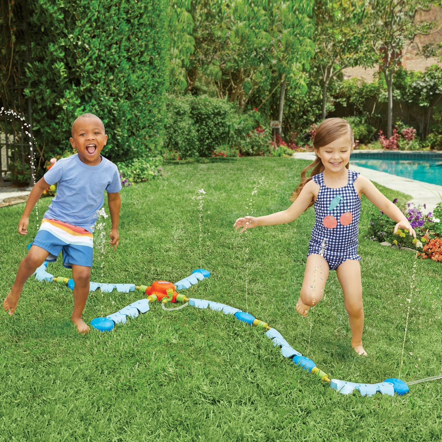 Dancing Sprinkler Fun | Little Tikes | Popular