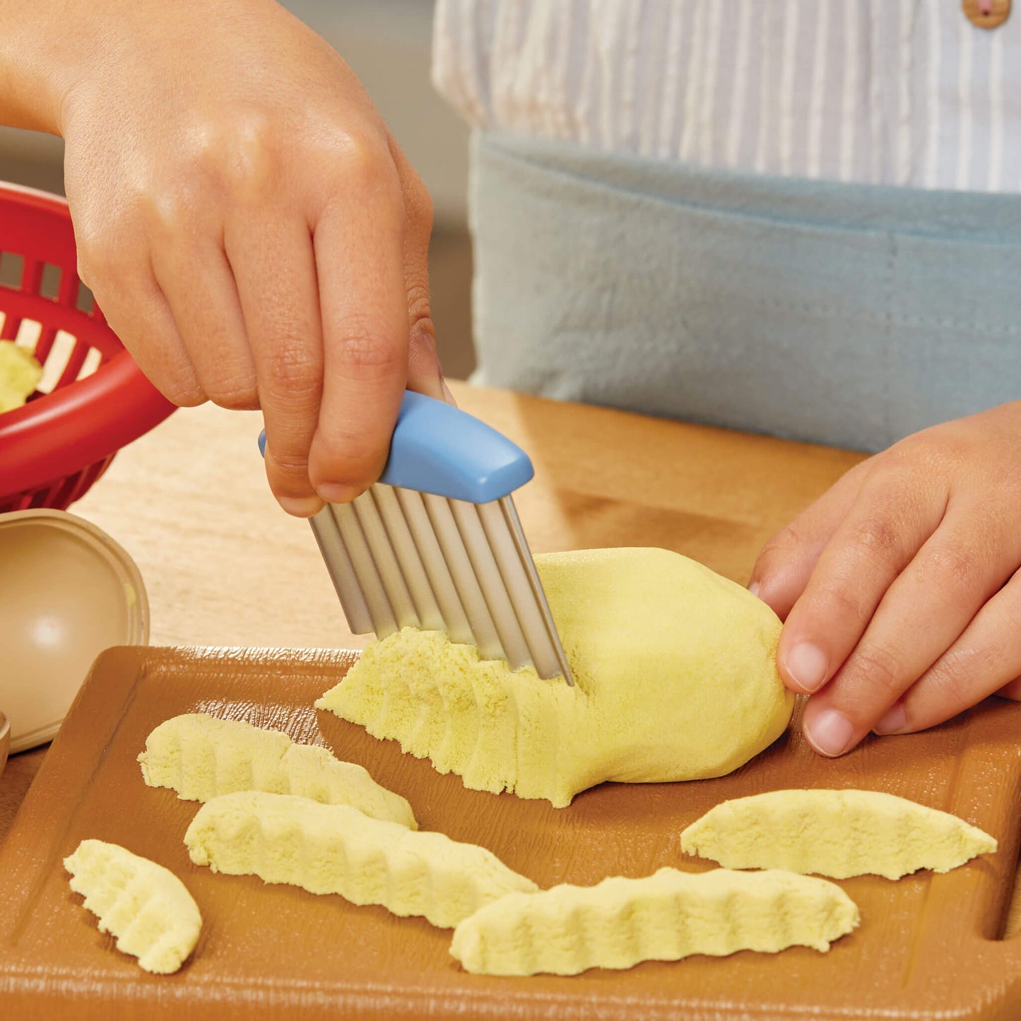Little Tikes Creative Chefs Cheeseburger and Fries Kit | Signature