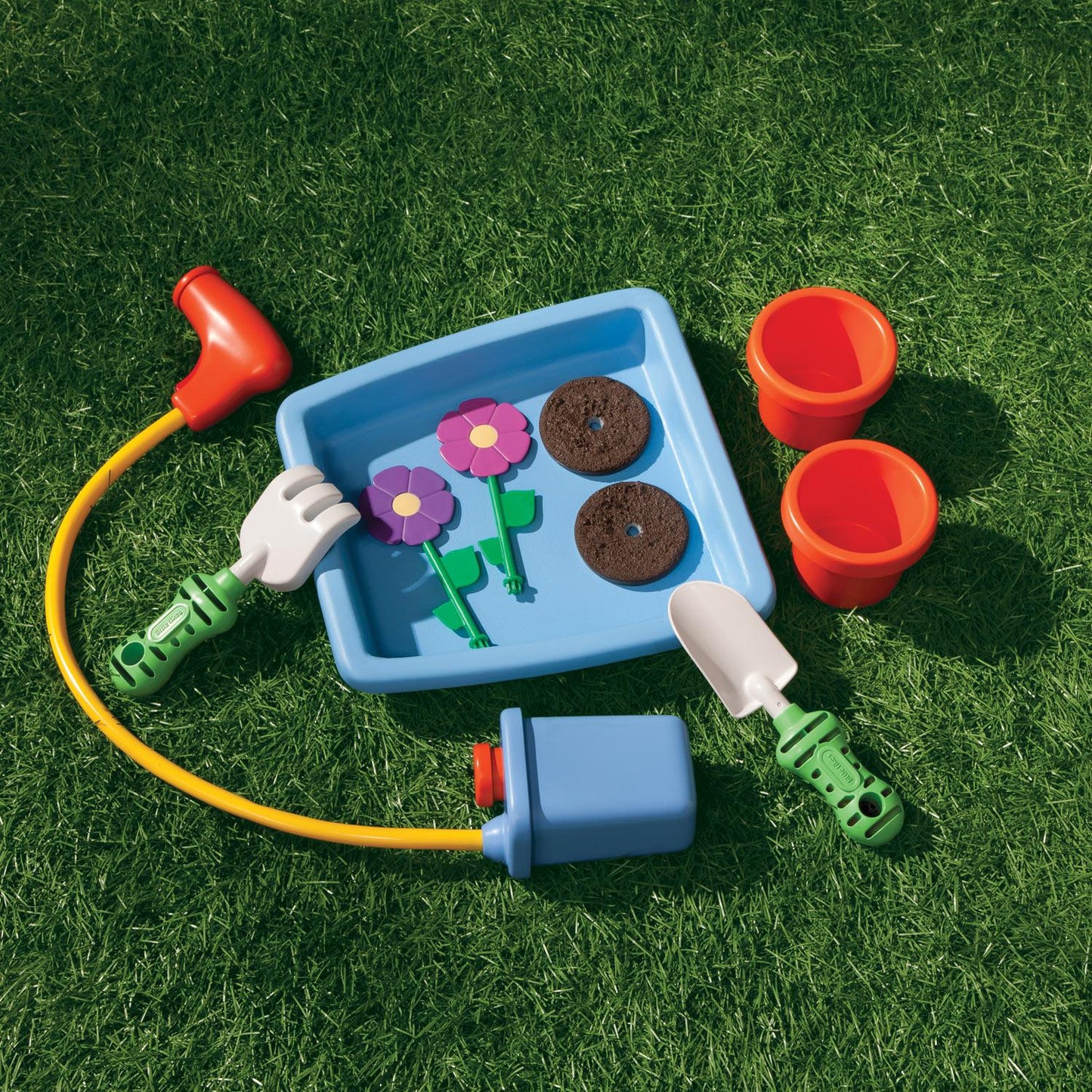 Little Tikes 2-in-1 Garden Cart & Wheelbarrow Toy | Featured