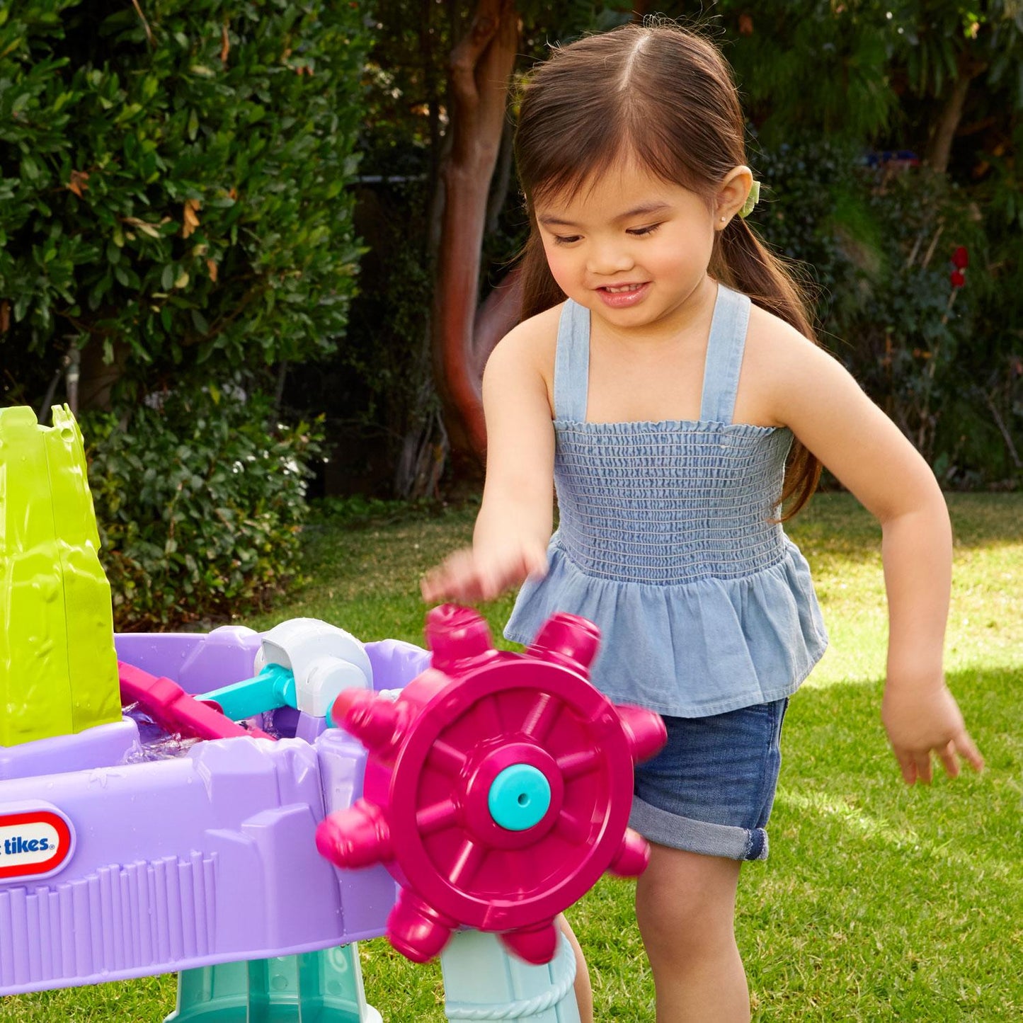 Mermaid Island Wavemaker Water Table | Little Tikes | Signature